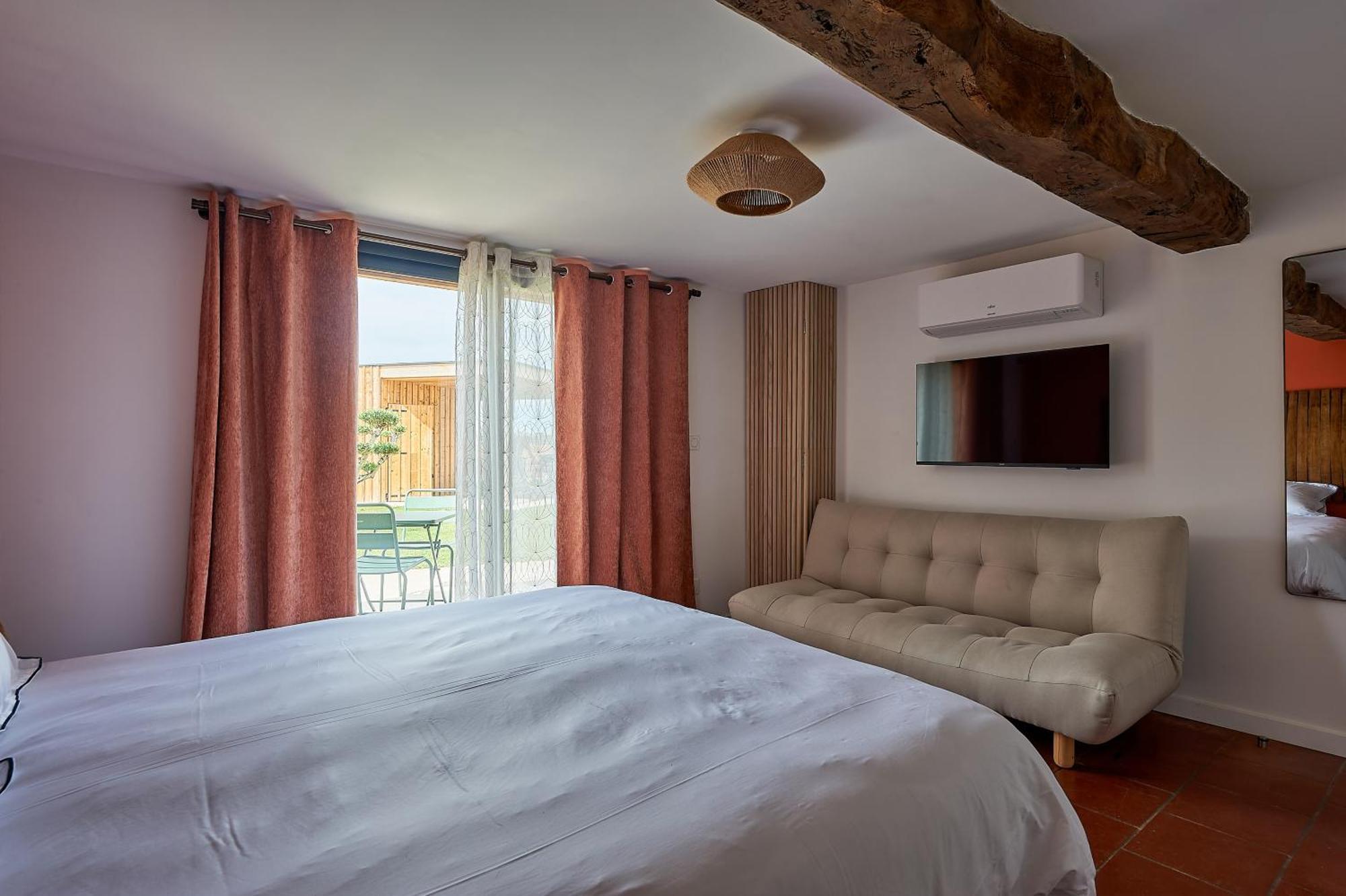 Bed and Breakfast Le Repaire Lagardere Lussac  Zewnętrze zdjęcie