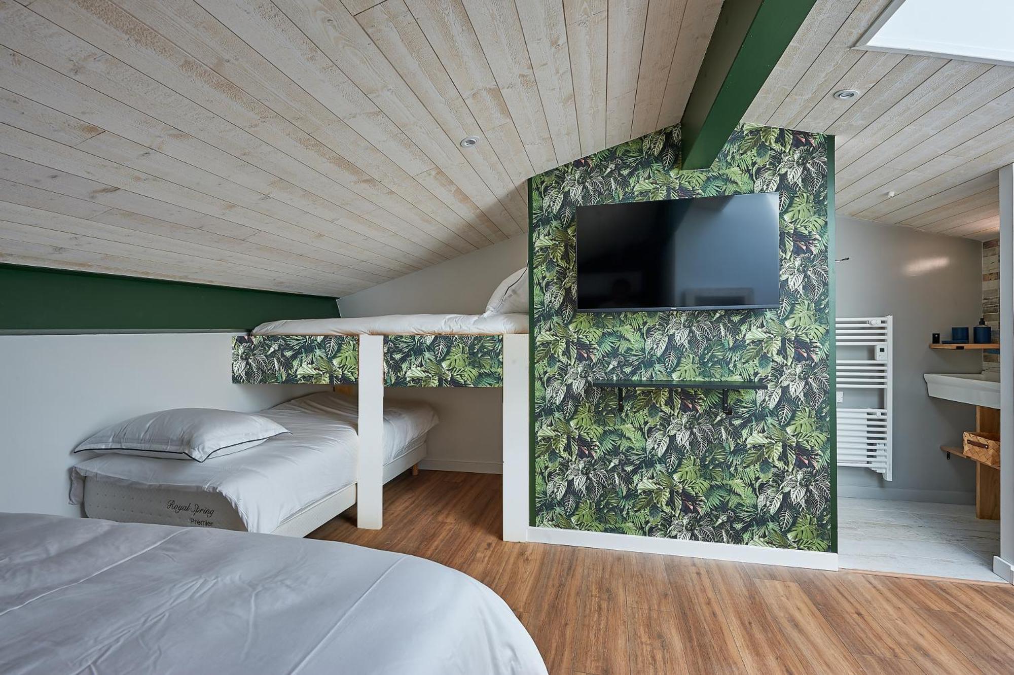Bed and Breakfast Le Repaire Lagardere Lussac  Zewnętrze zdjęcie